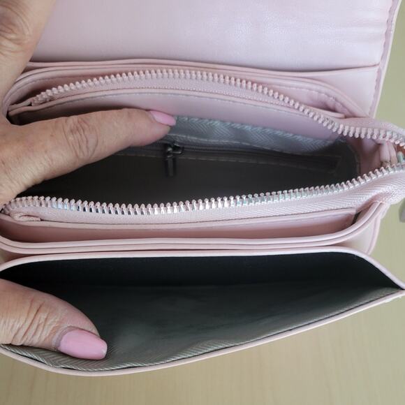 Pastel Pink Quilted Clutch with Silver Chain - Picture 4 of 6